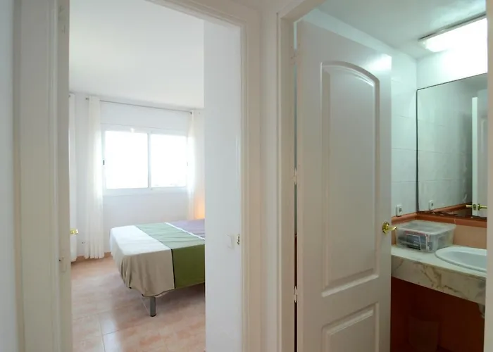 Port E 202 Apartment