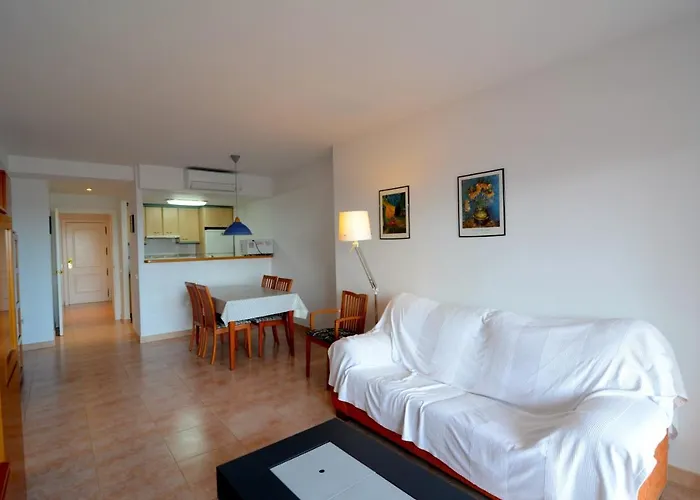 Port E 202 Apartment *