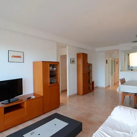Appartement Port E 202 *